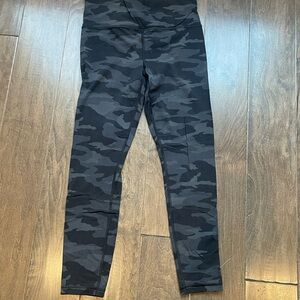 Athleta Charcoal Camo Elation Leggings - Small